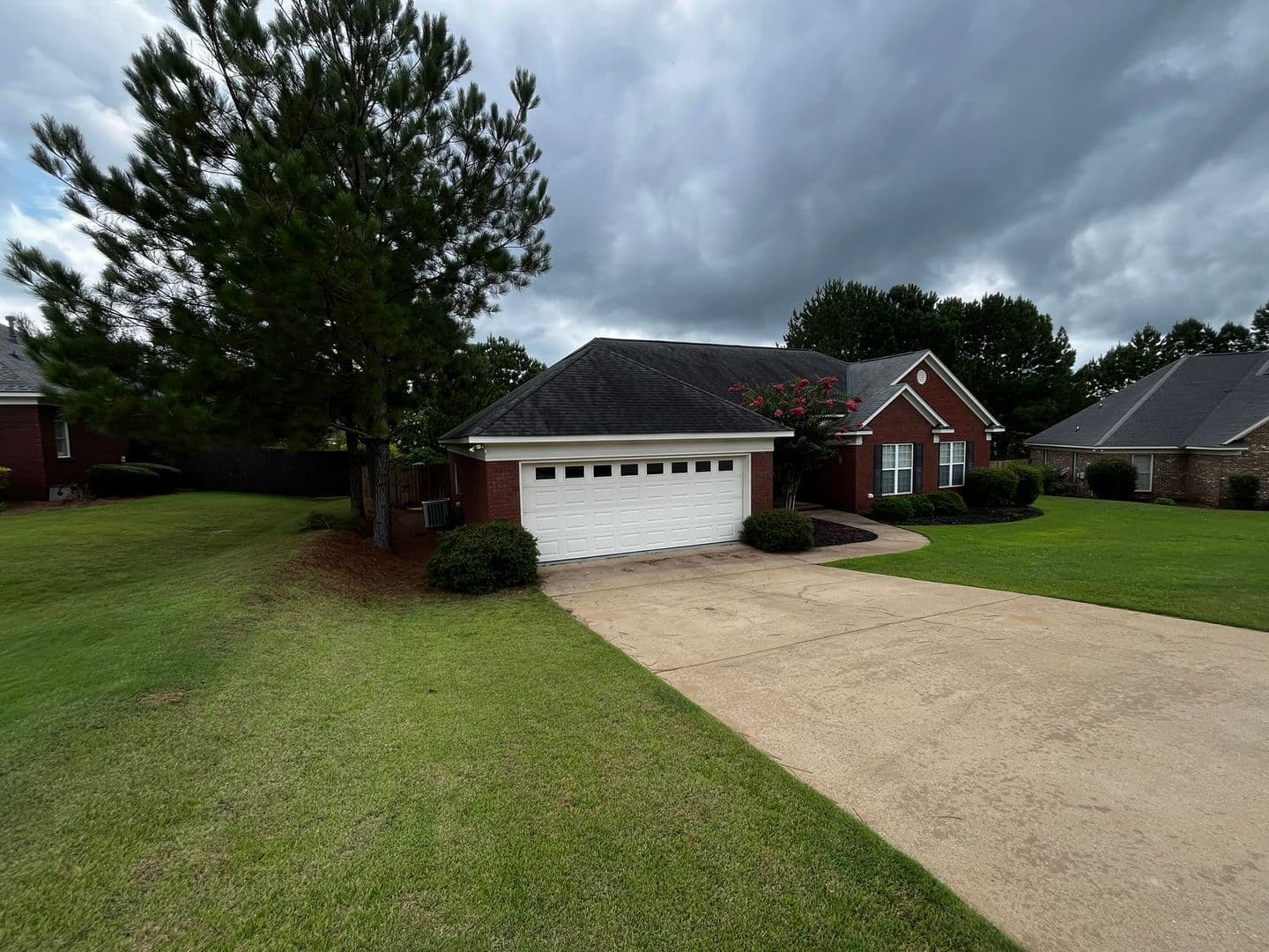 Columbus House: 7013 Imperial Way