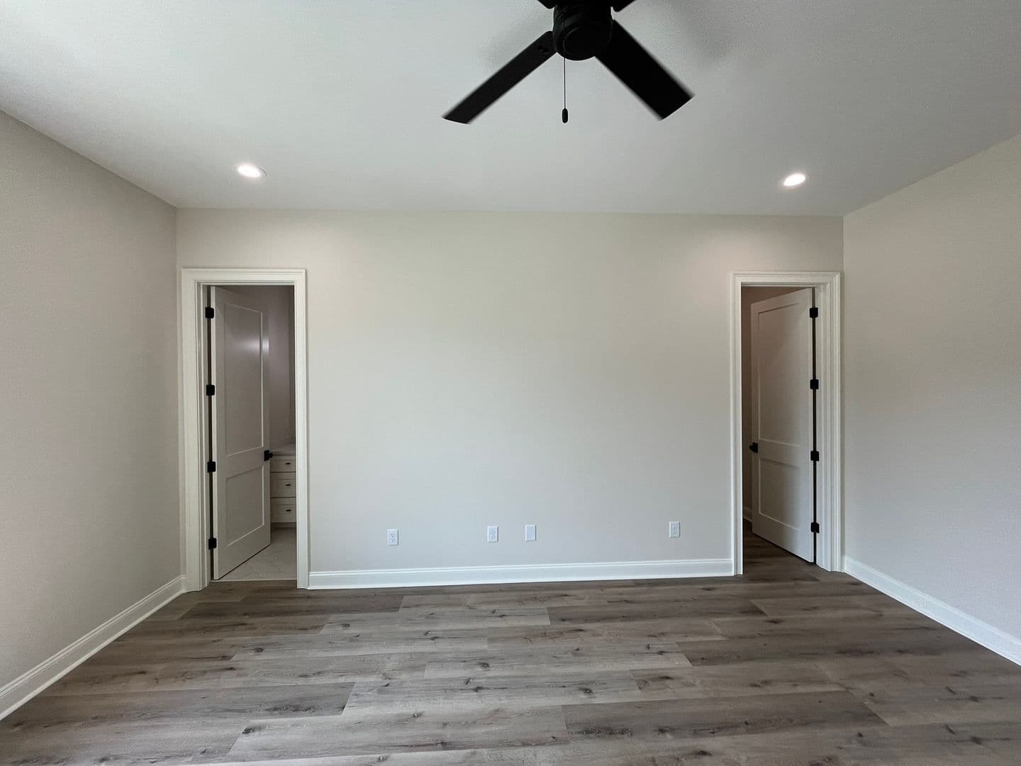 Columbus Apartment: 6801 River Rd