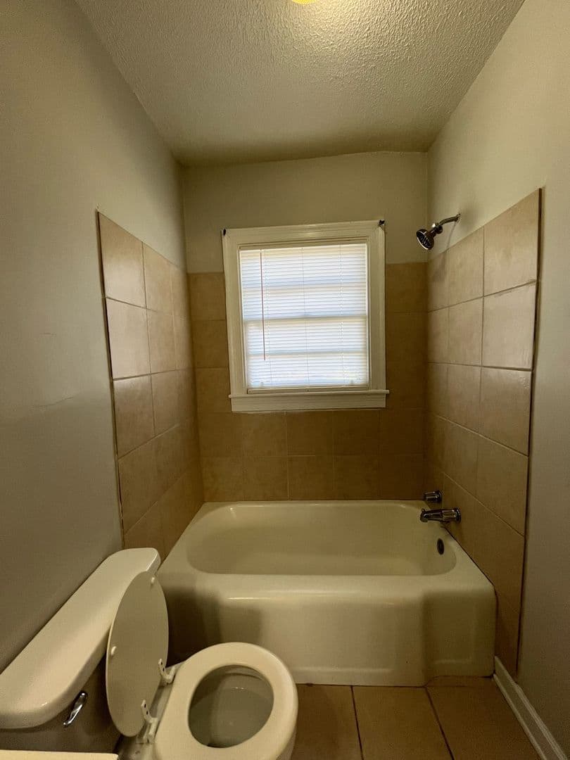 Columbus Apartment: 4317 Third Avenue