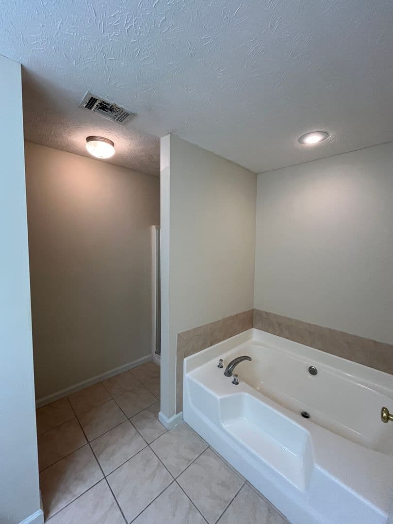 Hamilton House: 130 Mobley Court