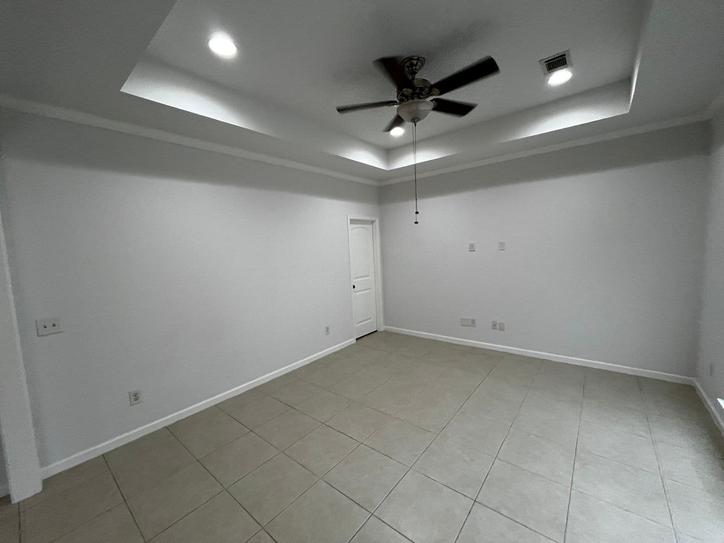 Columbus House: 7013 Imperial Way