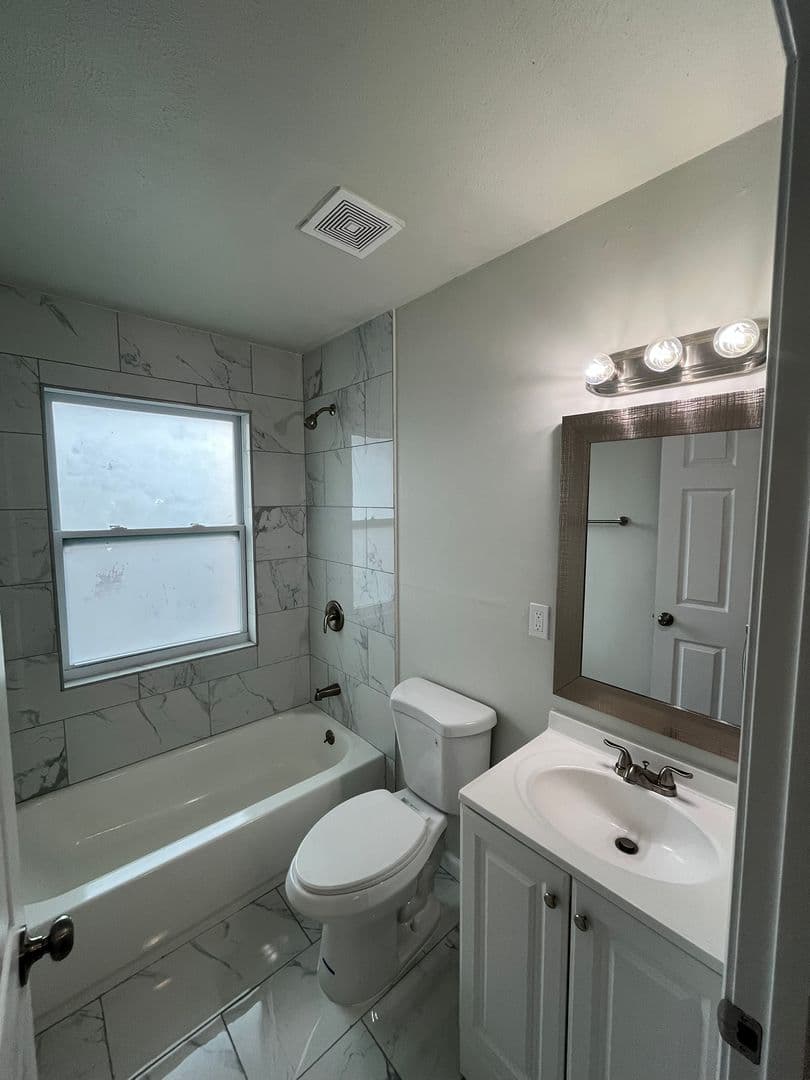 Columbus Apartment: 1031 Martin Luther King Junior Boulevard