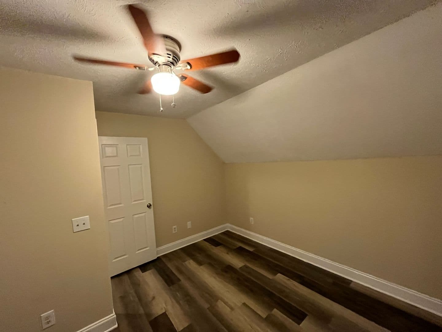 Columbus Apartment: 1346 Buena Vista Road
