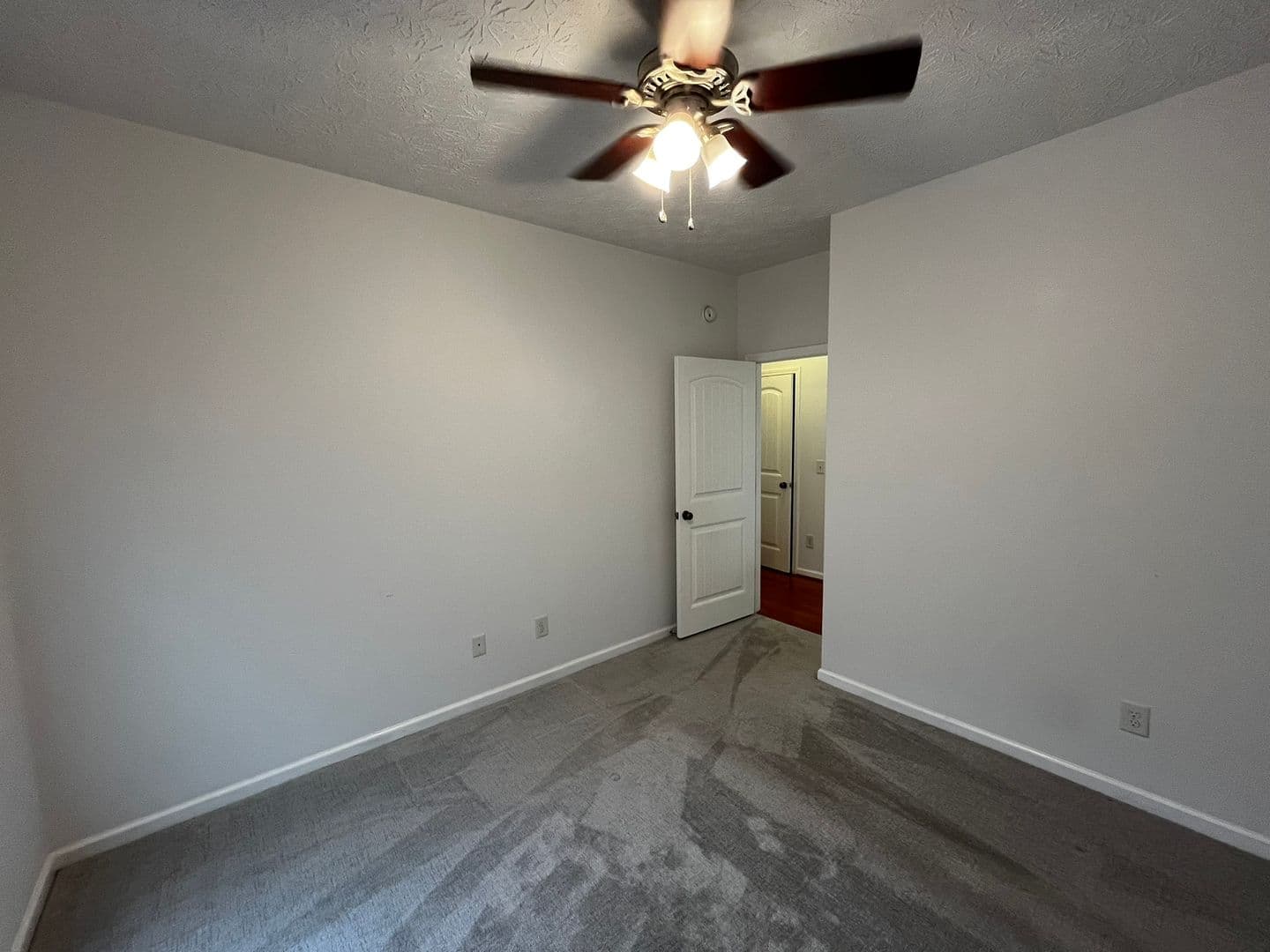 Columbus House: 7013 Imperial Way