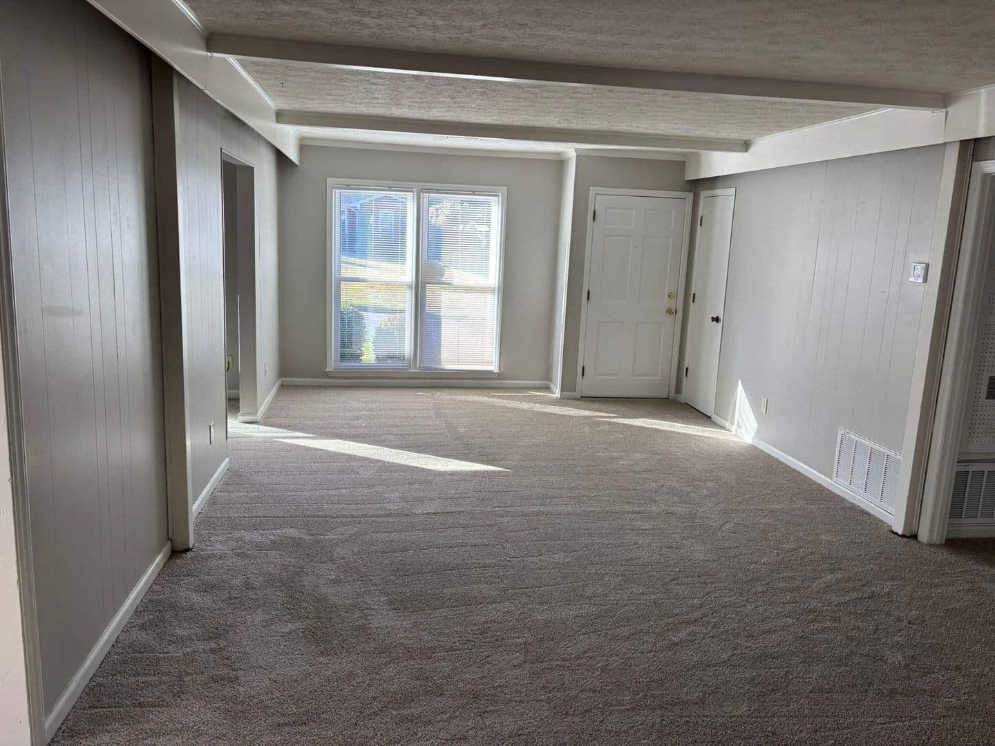 Columbus House: 4925 Foxfire Drive