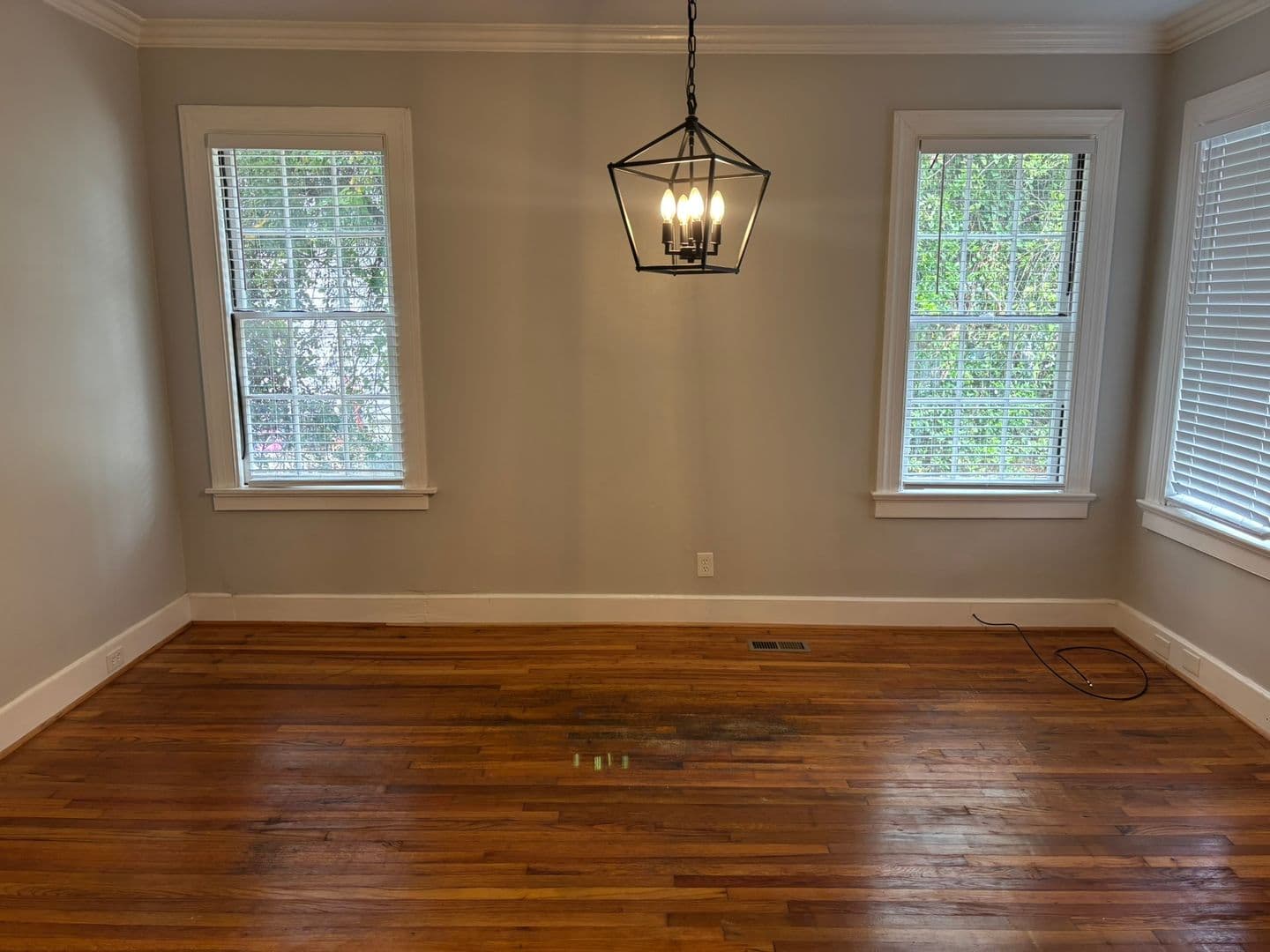 Columbus Apartment: 1219 Eberhart Avenue