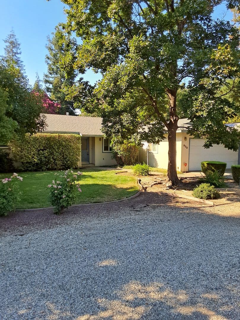 Chico House: 938 W. 12th Ave.