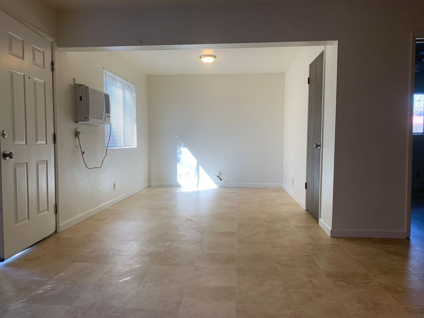 Chico Apartment: 1905 Locust St.