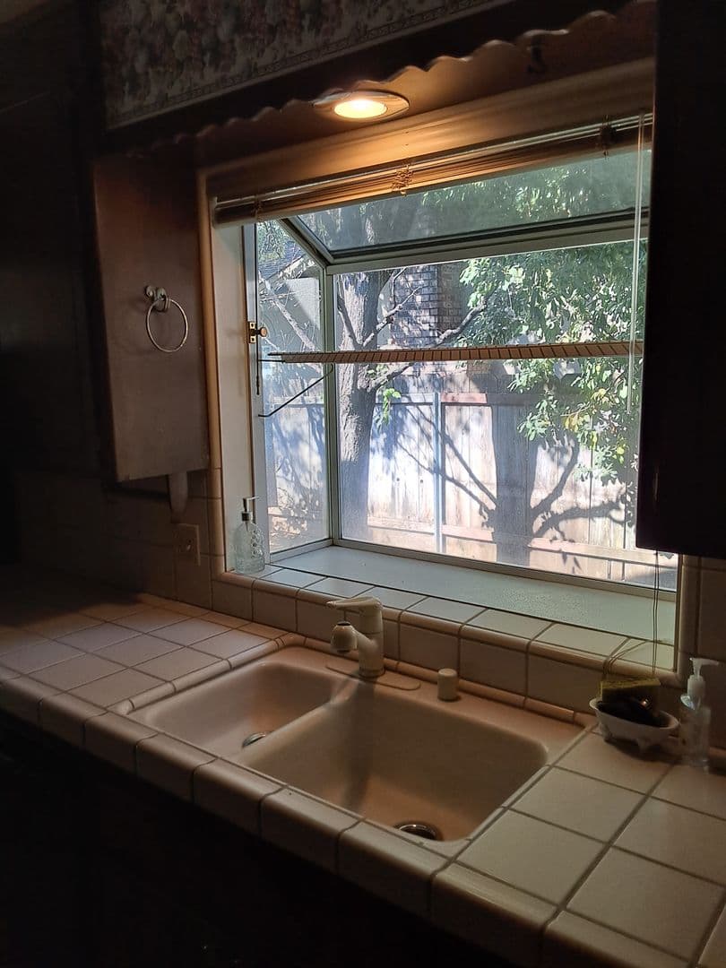Chico House: 938 W. 12th Ave.