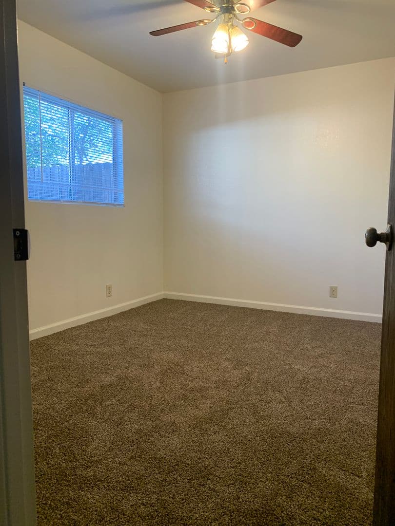 Chico Apartment: 1905 Locust St.