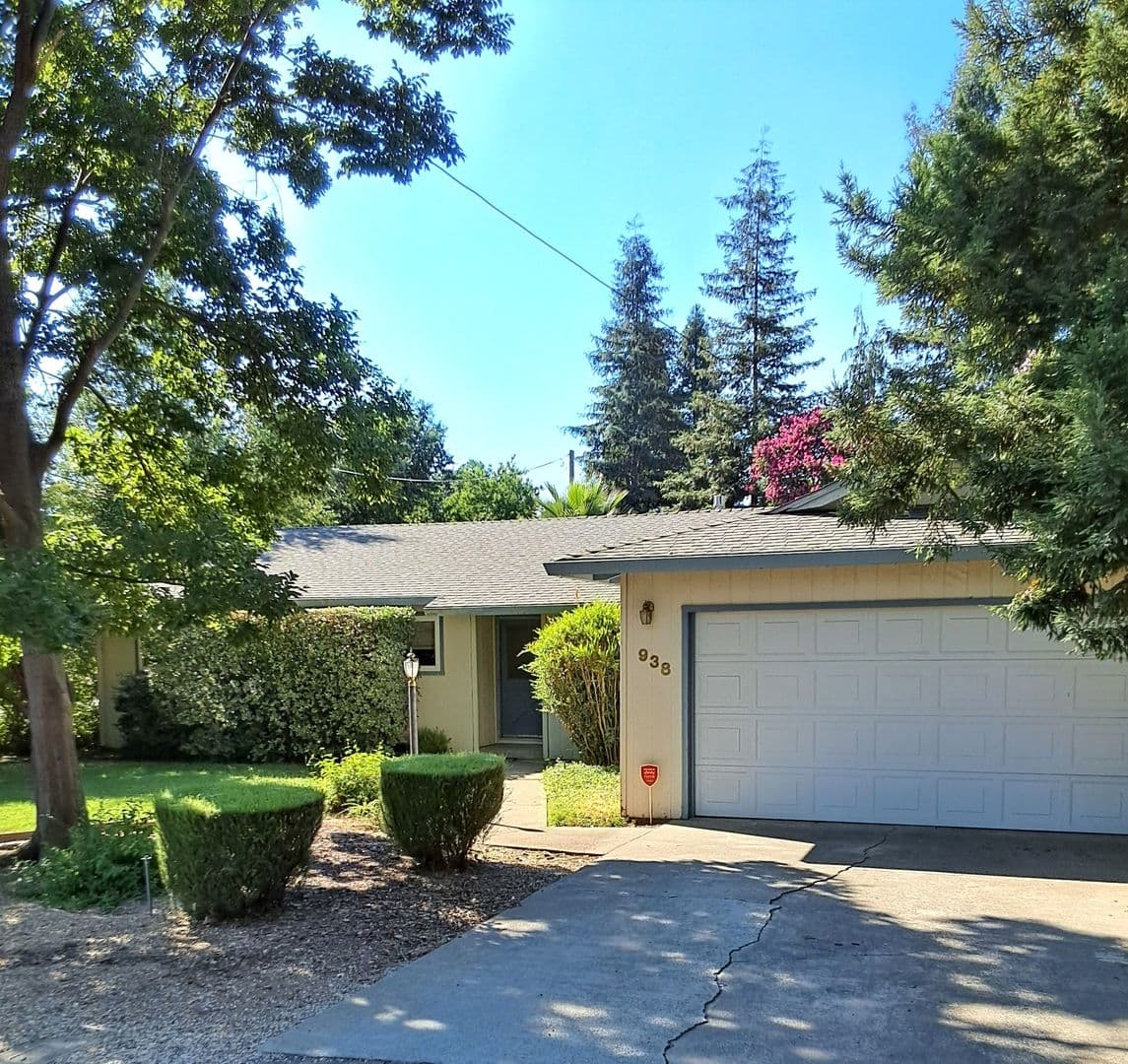 Chico House: 938 W. 12th Ave.