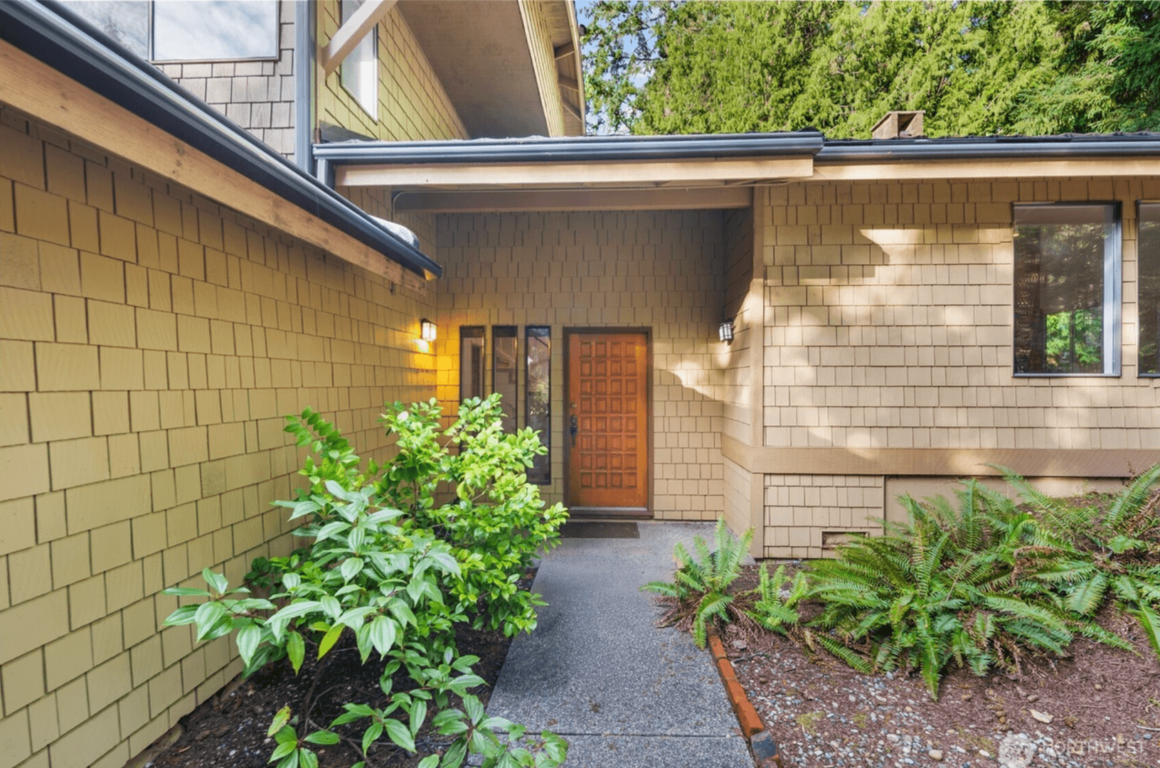 Kent House: 19306 SE 277th Street