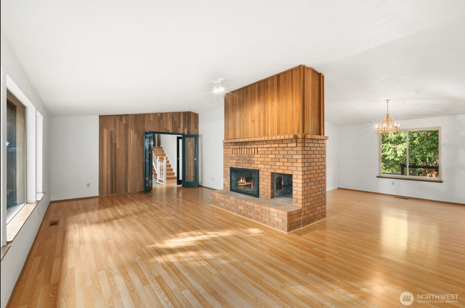 Kent House: 19306 SE 277th Street