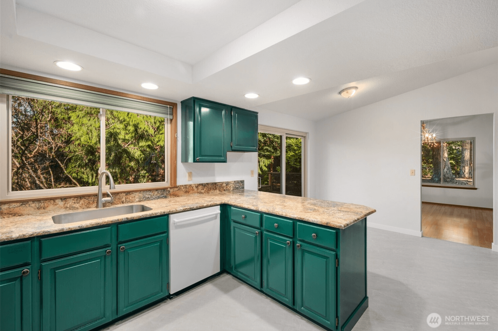 Kent House: 19306 SE 277th Street