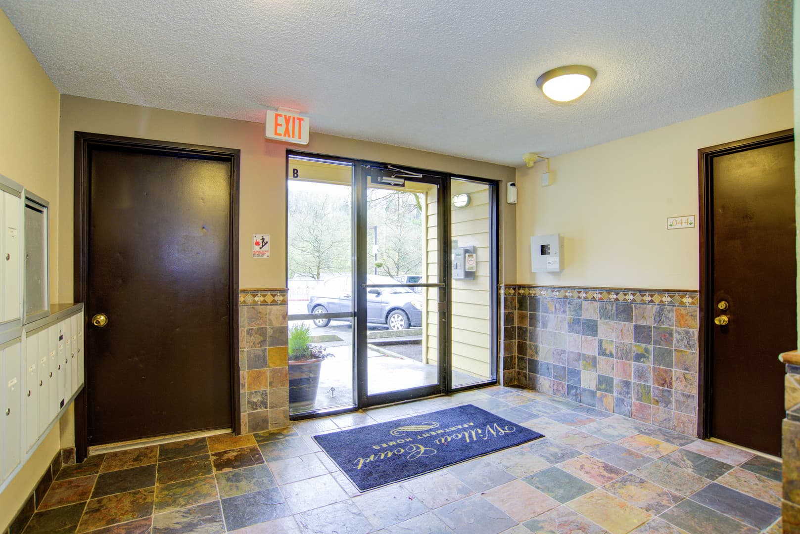 Seattle Apartment: 6901 Delridge Way SW