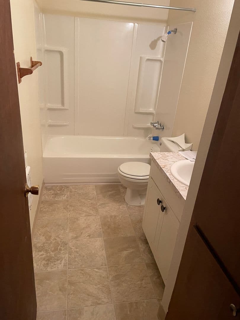 Portland Apartment: 4510 SW Martha St.