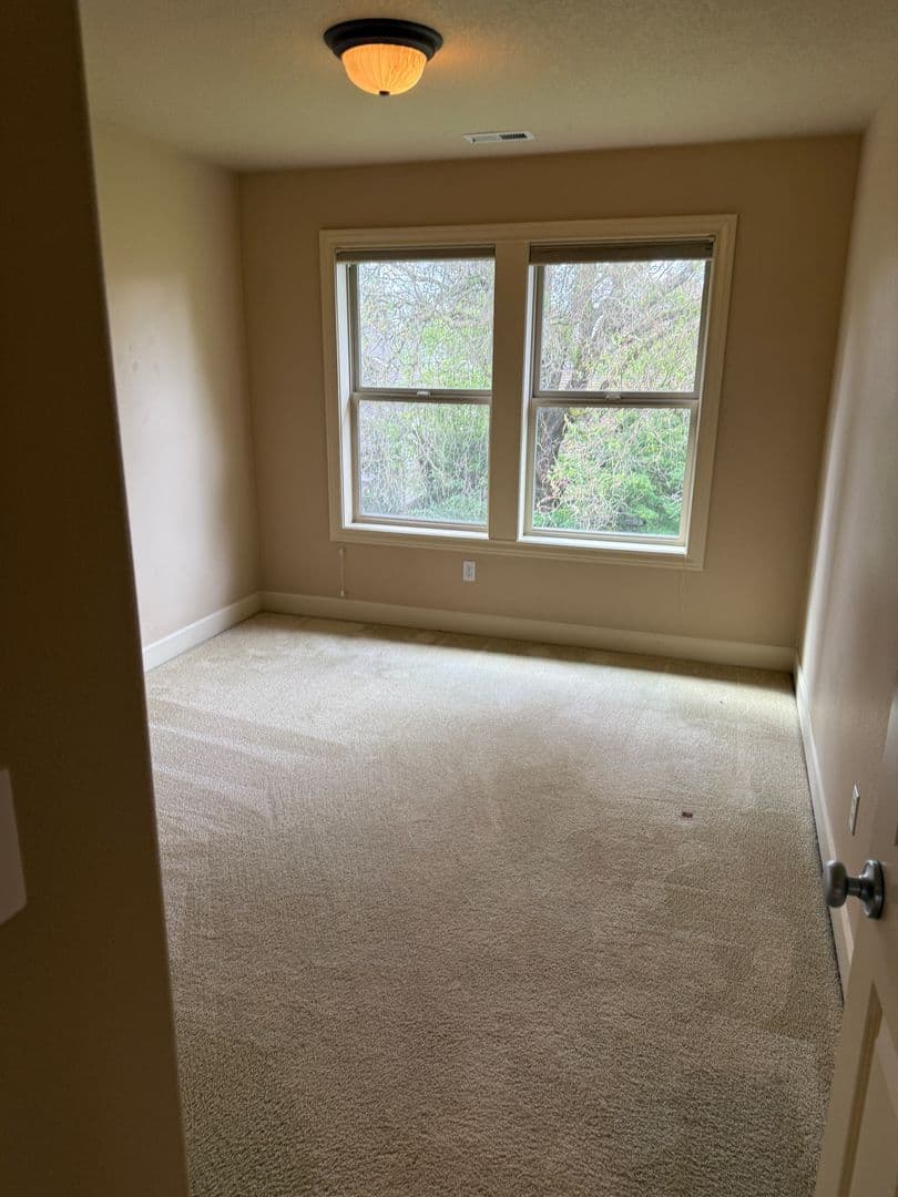 Portland House: 21130 NW Galice Lane