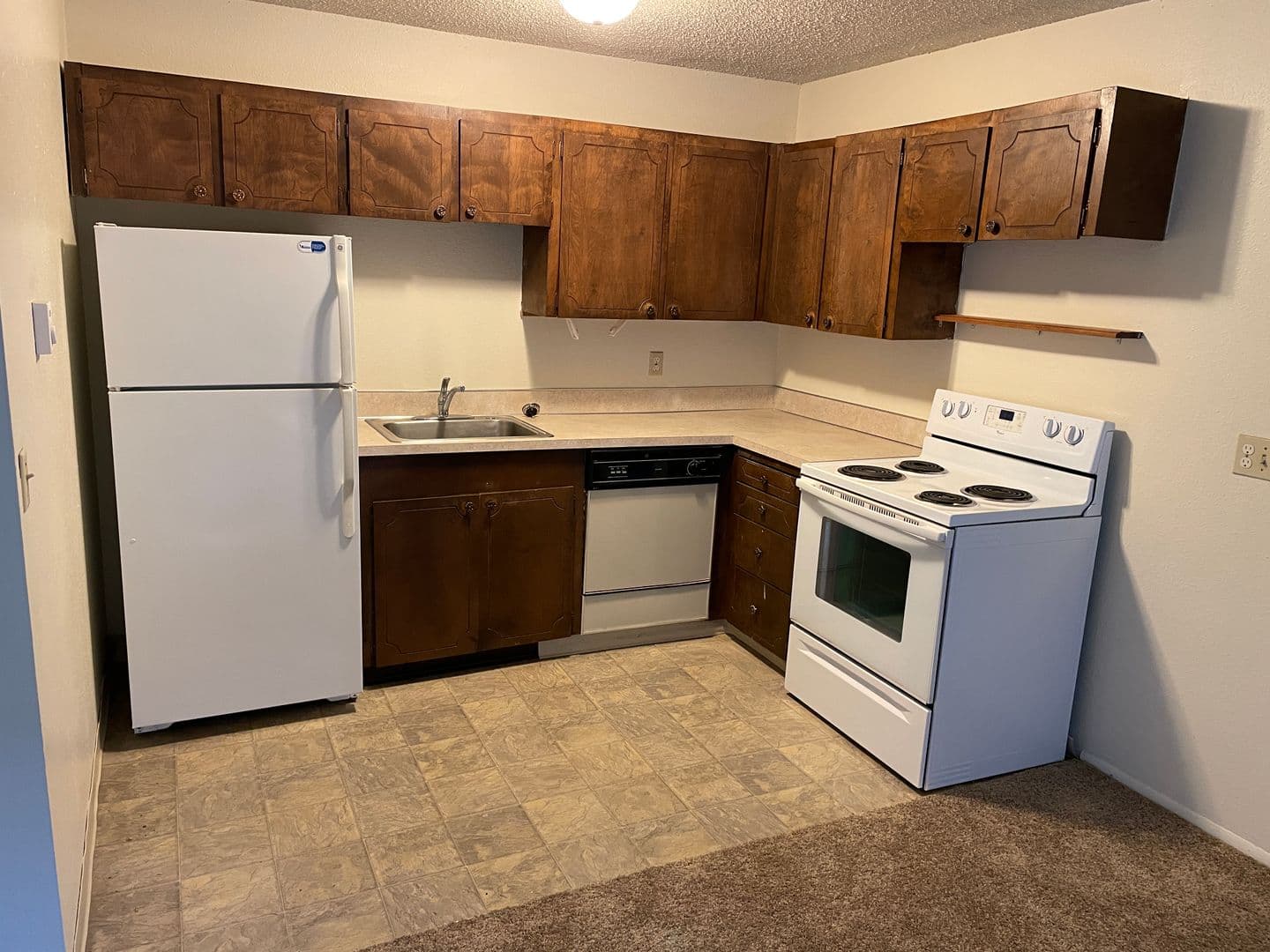 Portland Apartment: 4510 SW Martha St.
