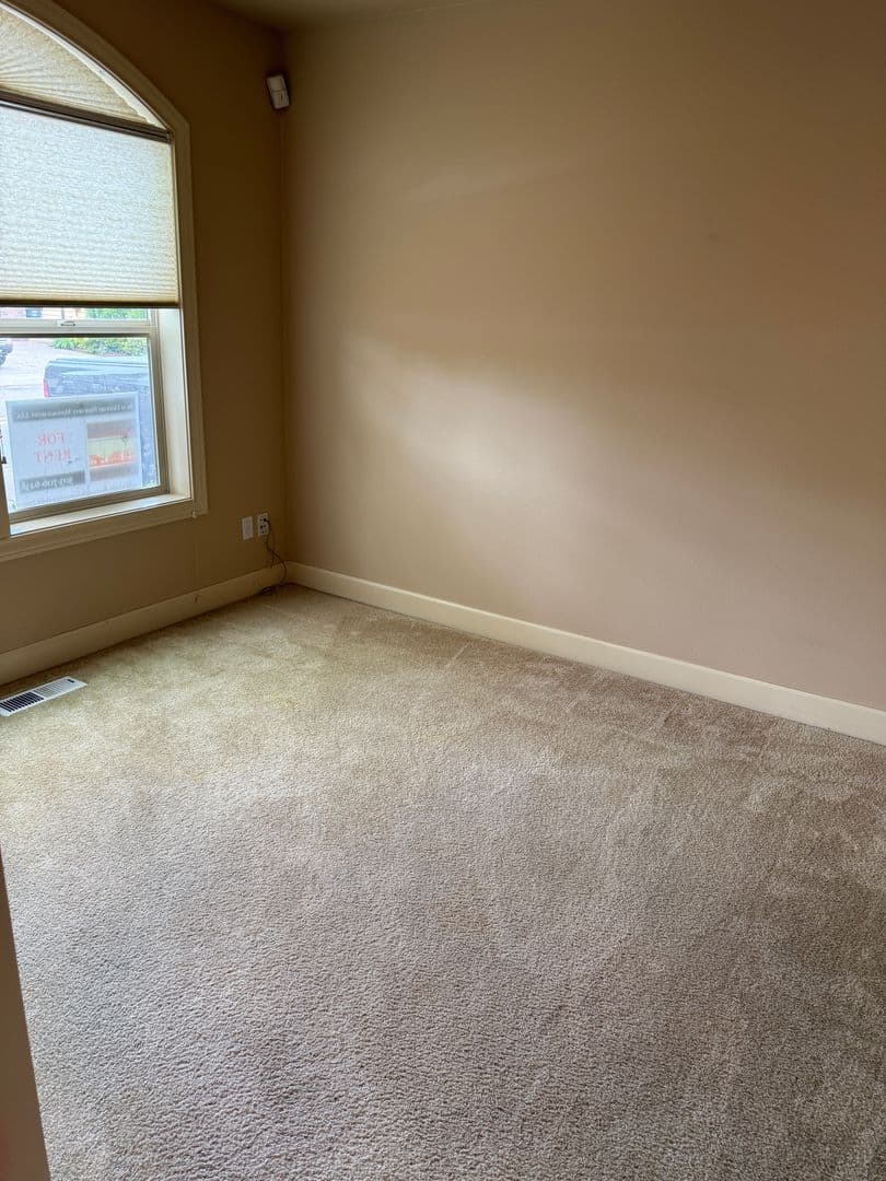 Portland House: 21130 NW Galice Lane