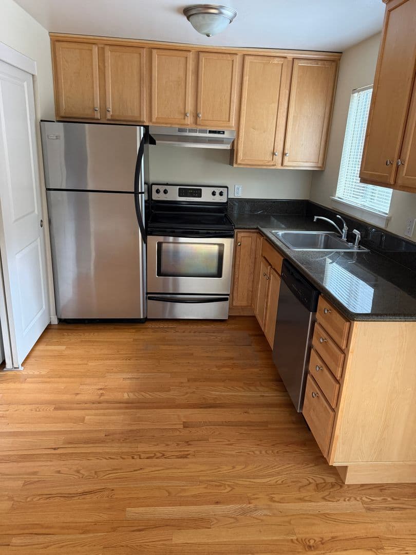 Portland Apartment: 7724-7810 SW 30th Ave
