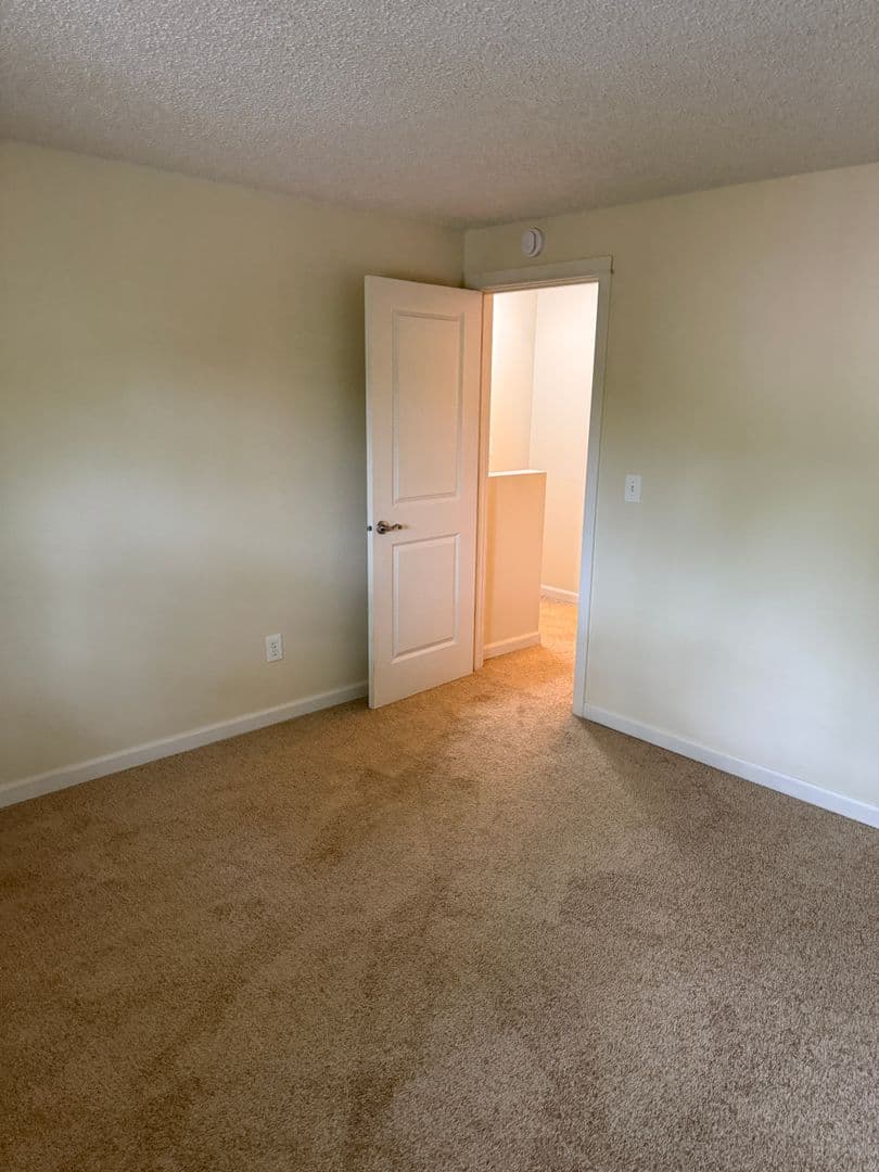 Portland Apartment: 7724-7810 SW 30th Ave
