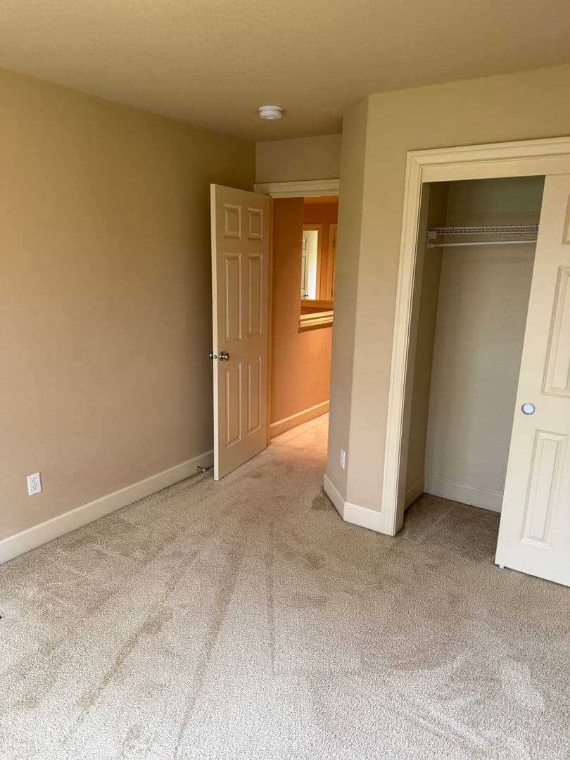 Portland House: 21130 NW Galice Lane