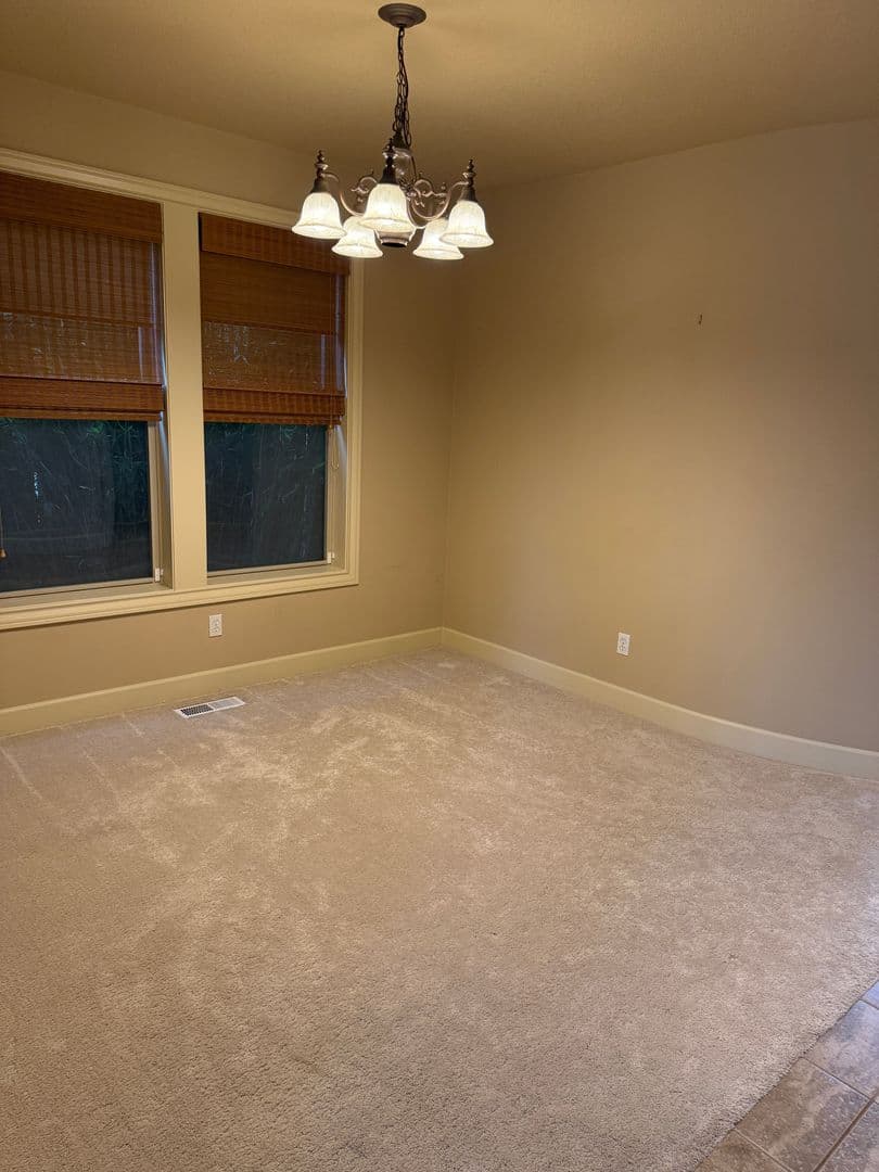 Portland House: 21130 NW Galice Lane