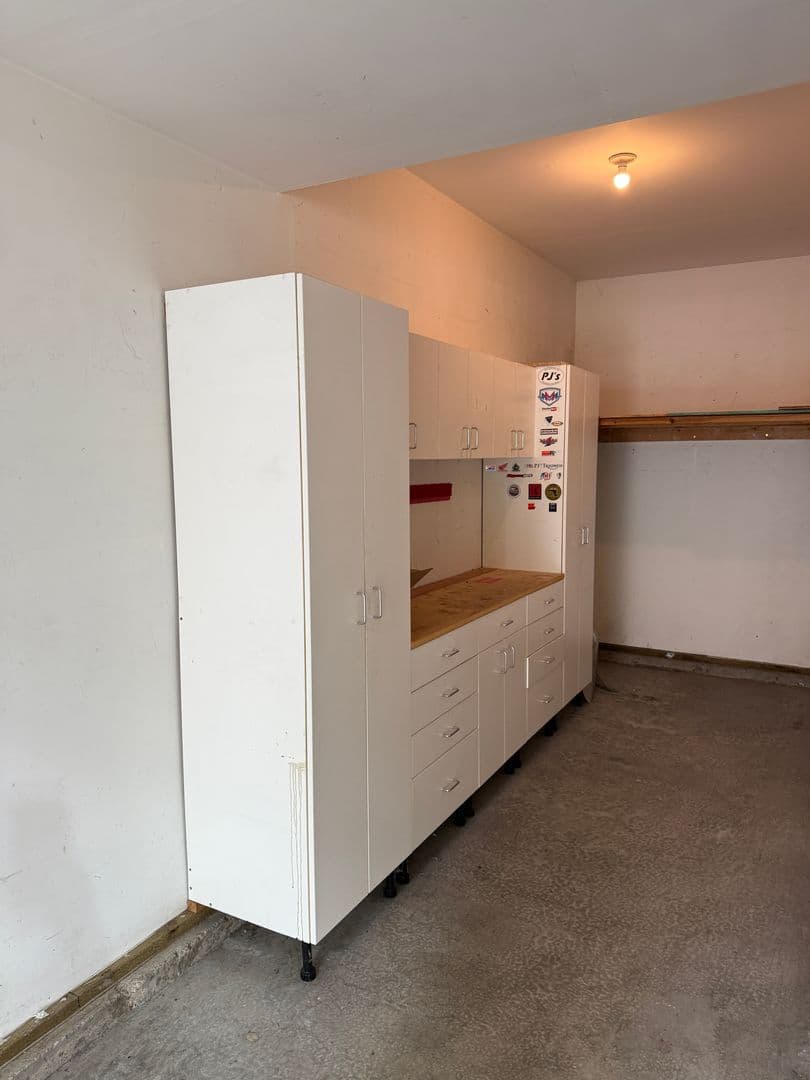 Portland House: 21130 NW Galice Lane