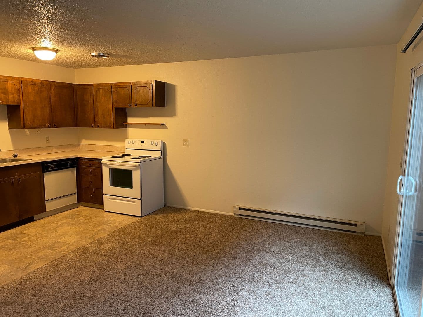 Portland Apartment: 4510 SW Martha St.