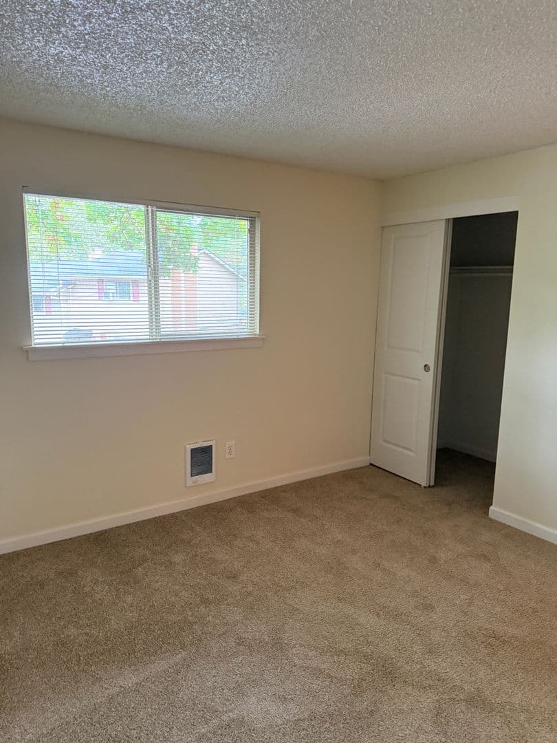 Portland Apartment: 7724-7810 SW 30th Ave