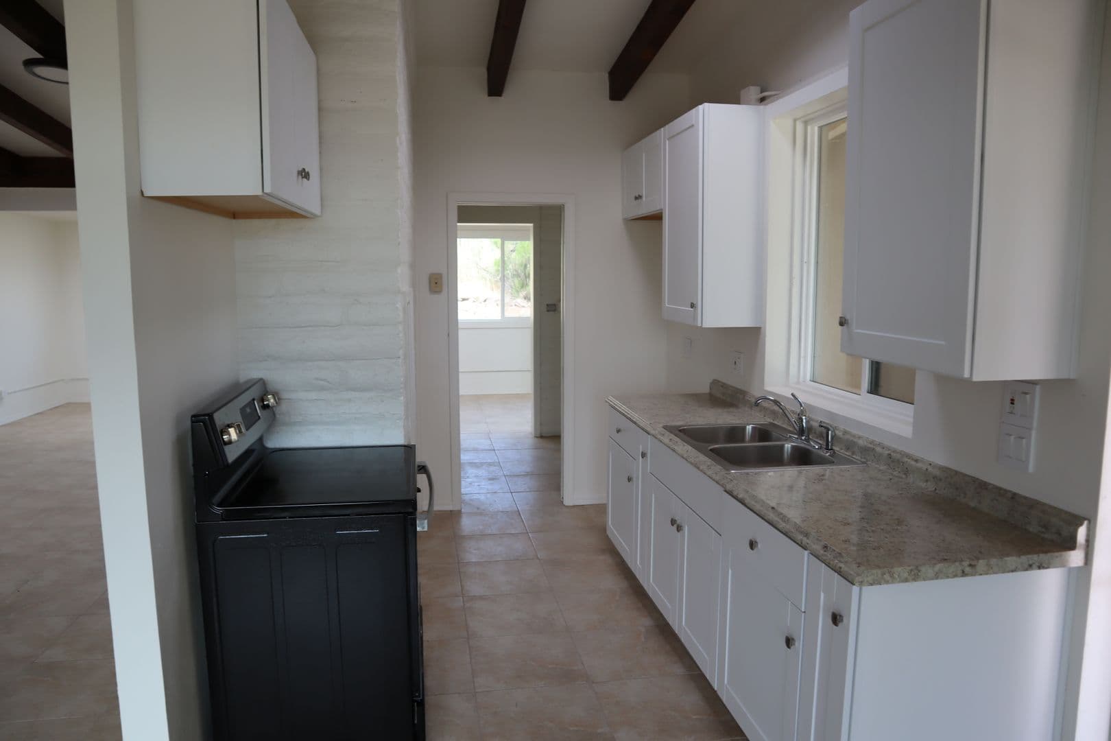 Hereford House: 8008 South Vato Lane
