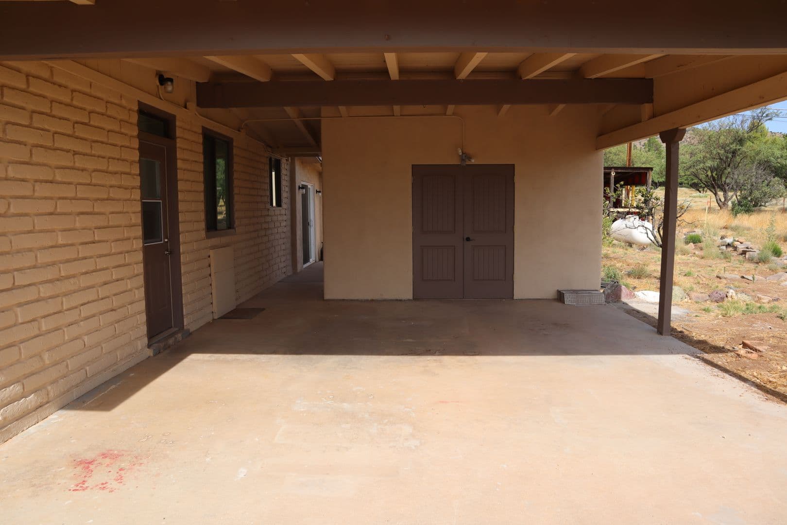 Hereford House: 8008 South Vato Lane