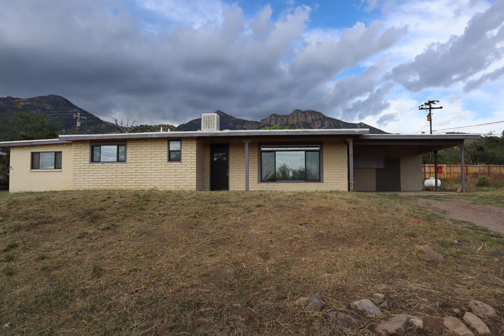 Hereford House: 8008 South Vato Lane