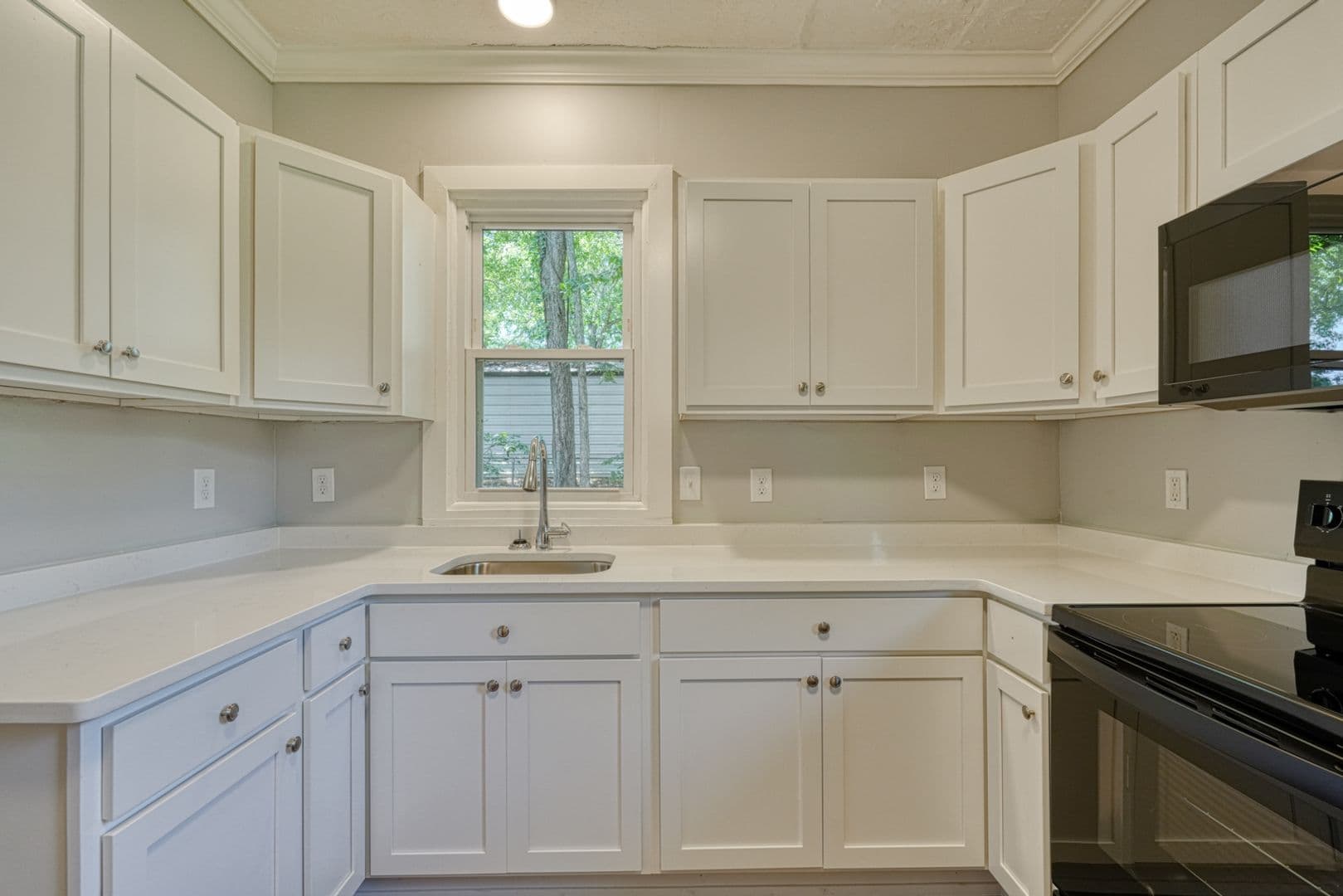 Greer House: 105 Beth St