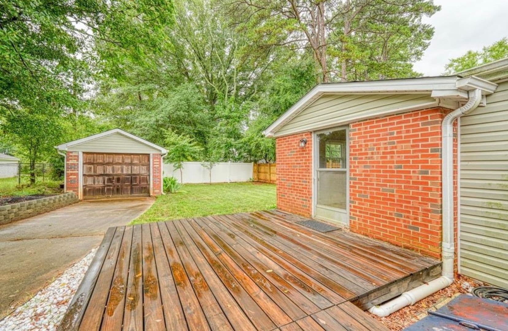 Spartanburg House: 215 Collins Ave