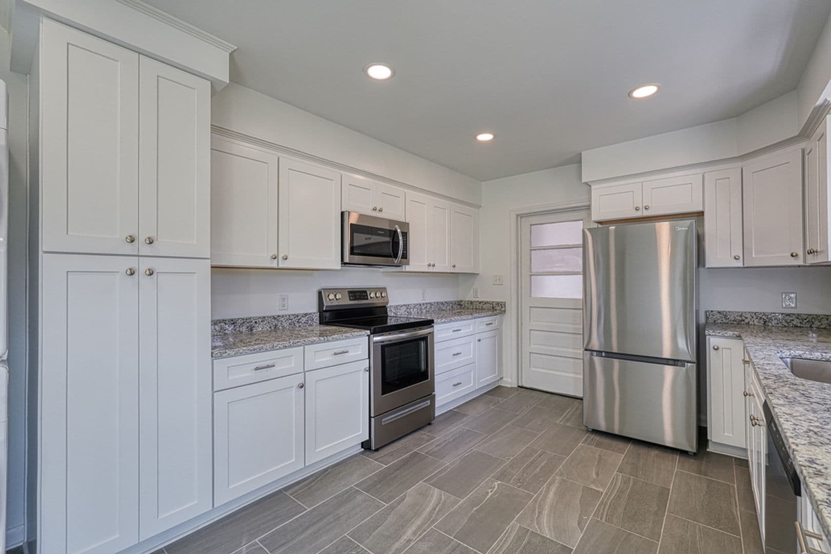 Spartanburg House: 118 1st Ave