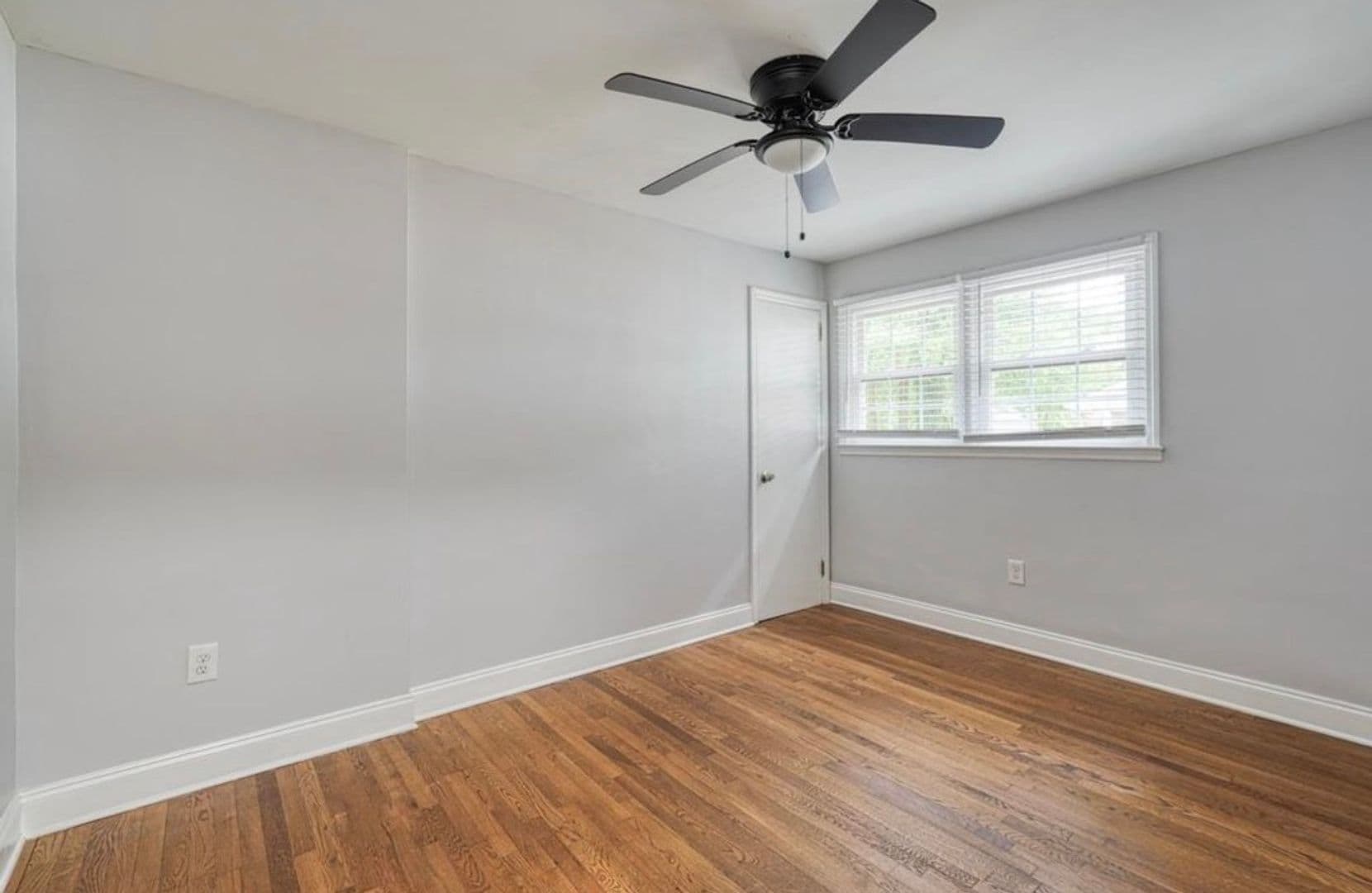 Spartanburg House: 215 Collins Ave