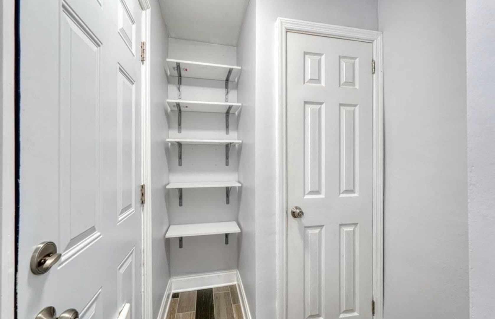 Spartanburg House: 215 Collins Ave