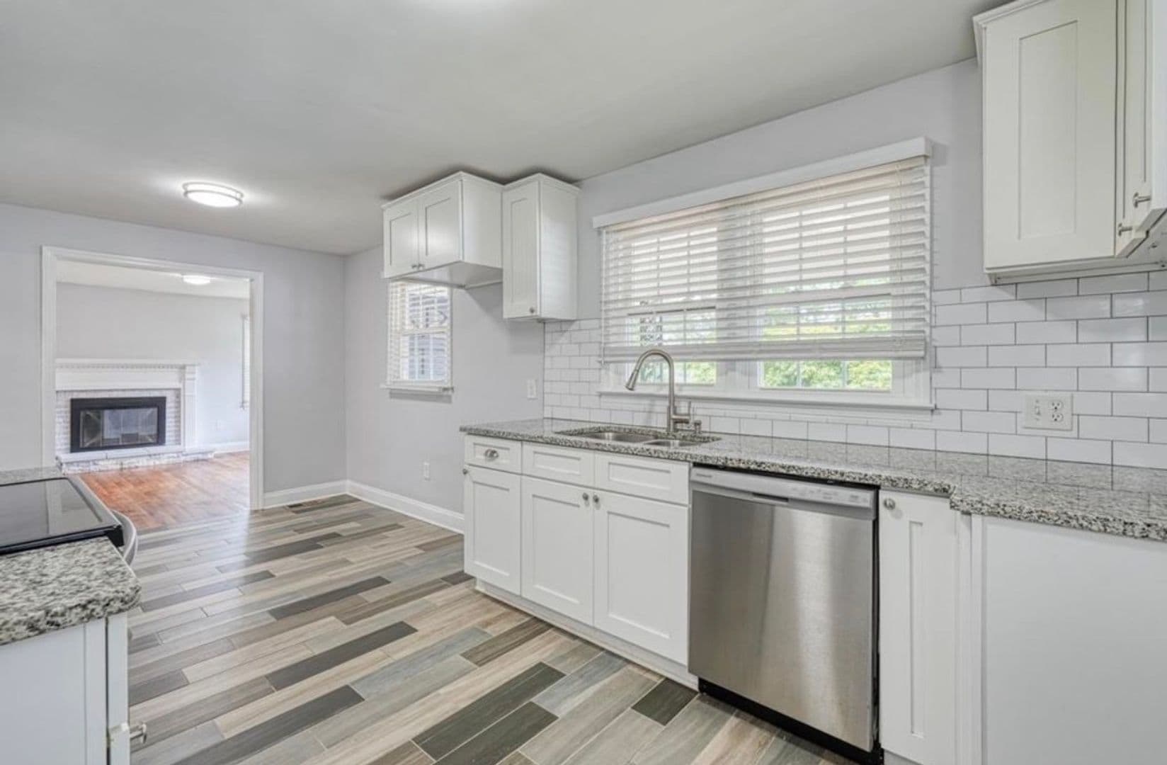 Spartanburg House: 215 Collins Ave