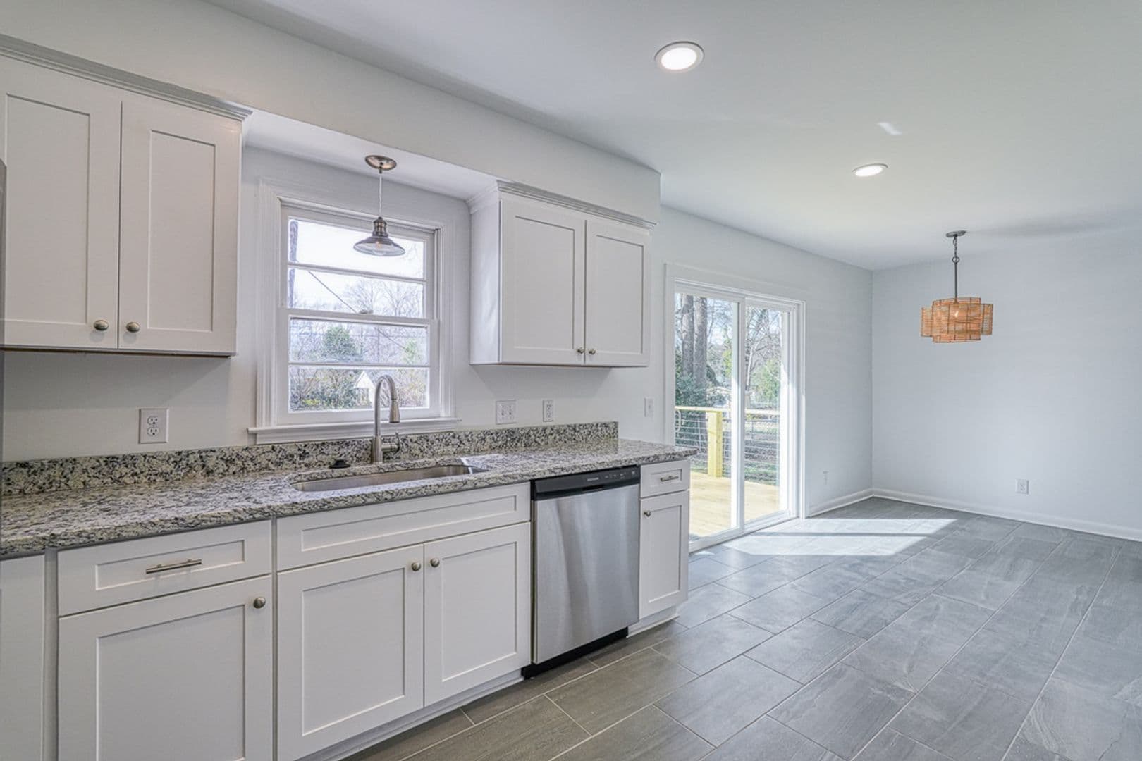 Spartanburg House: 118 1st Ave