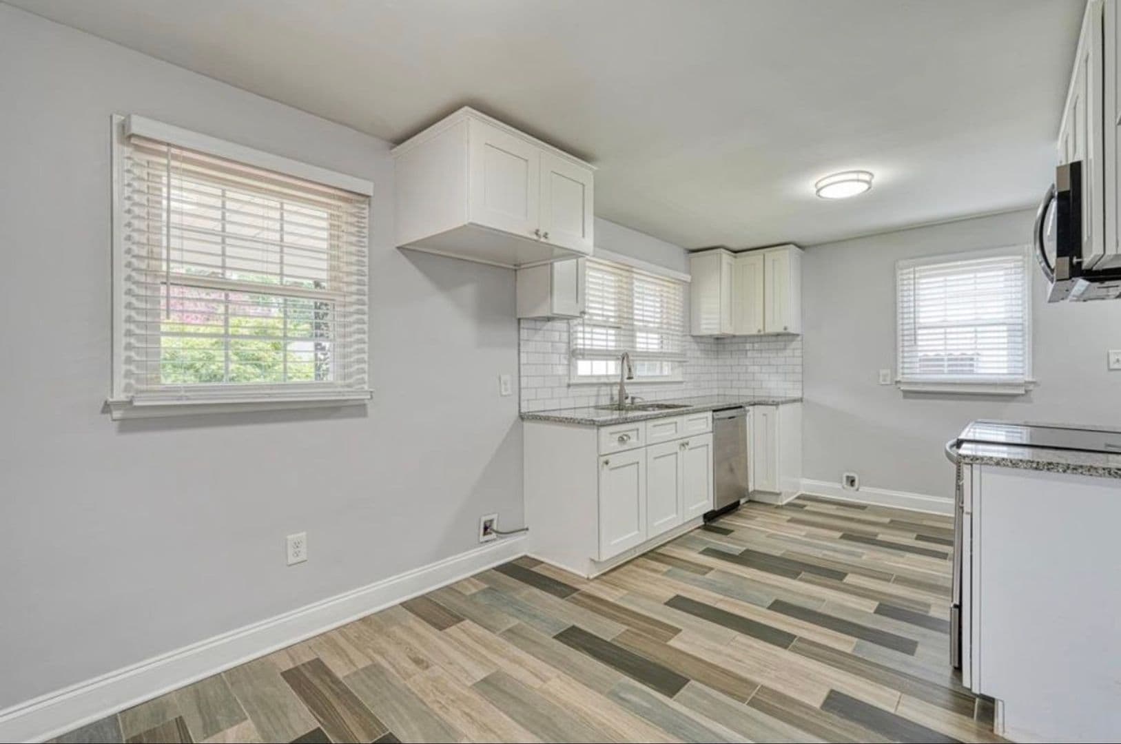 Spartanburg House: 215 Collins Ave