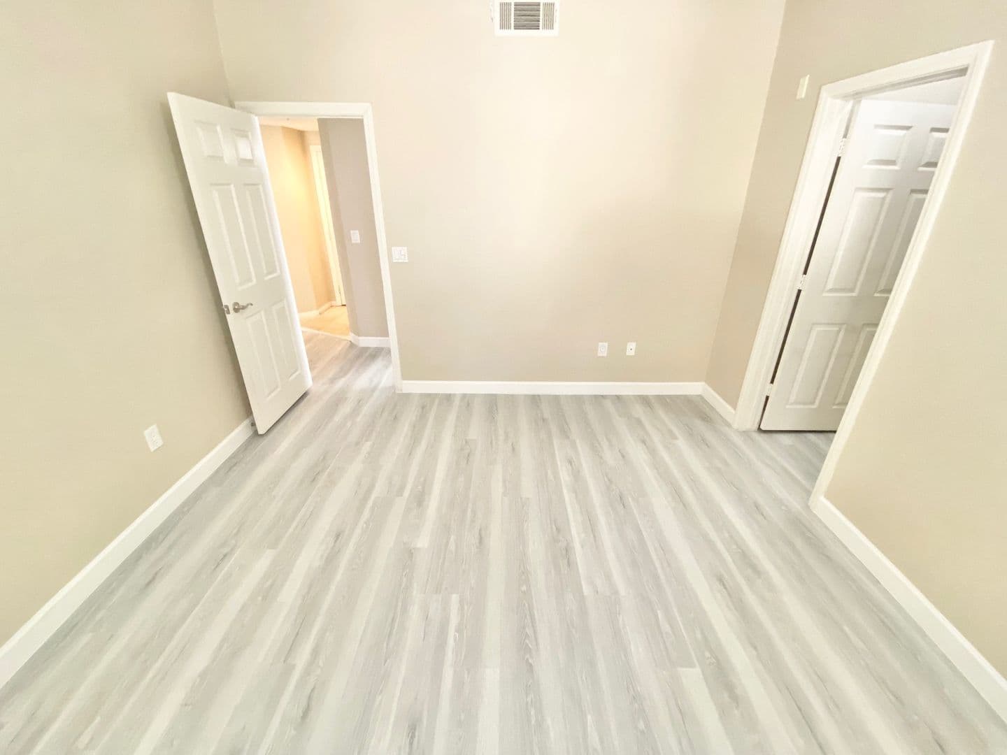 Las Vegas House: 4400 Jones Blvd #2115