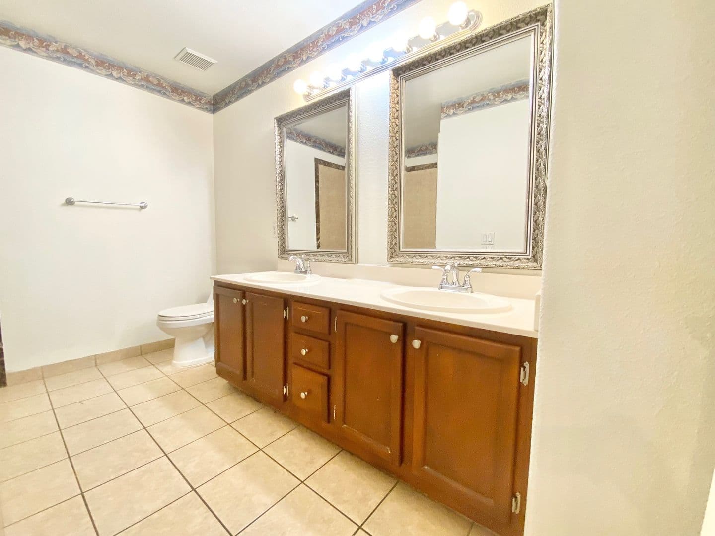 Las Vegas Condo: 5415 W Harmon Ave #1037