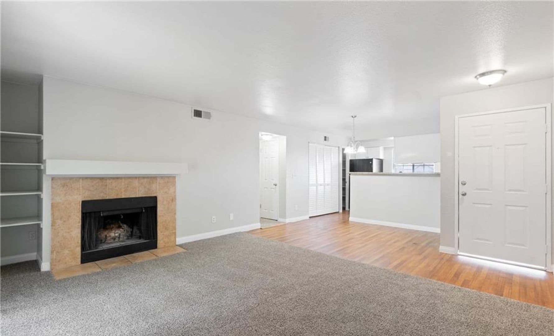 Las Vegas House: 2750 S. Durango Dr #2061