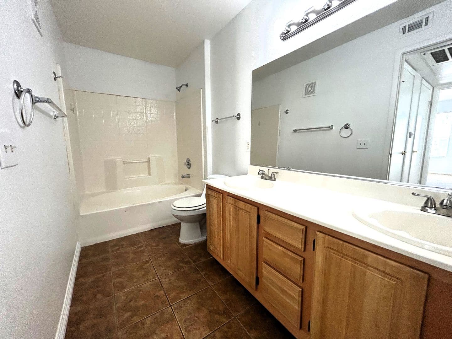 Las Vegas House: 5710 Tropicana Ave #2092