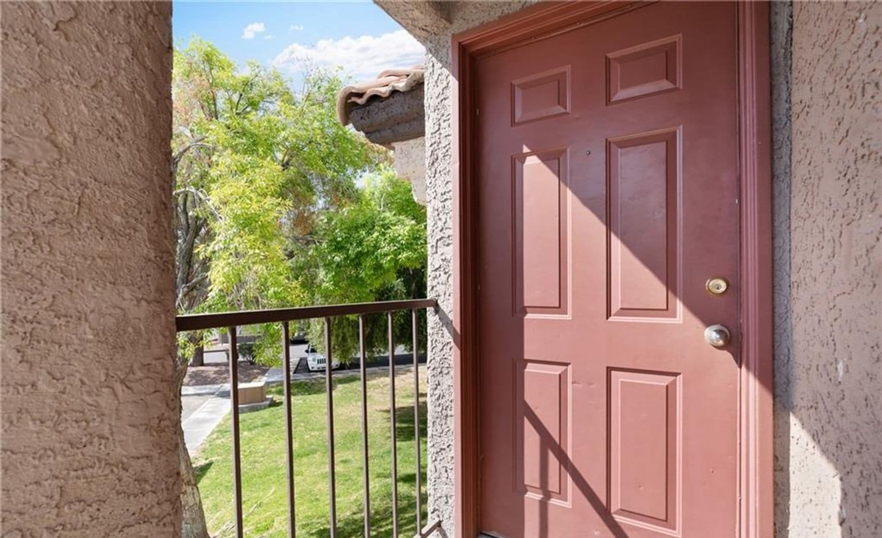Las Vegas House: 2750 S. Durango Dr #2061