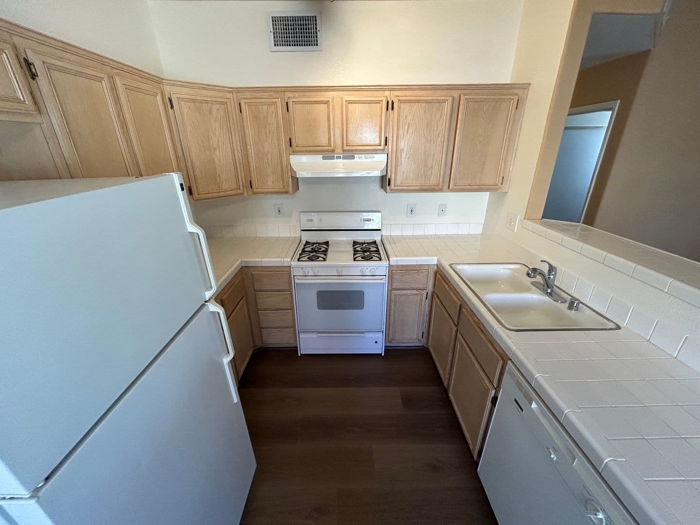 Las Vegas House: 2110 N Los Feliz St