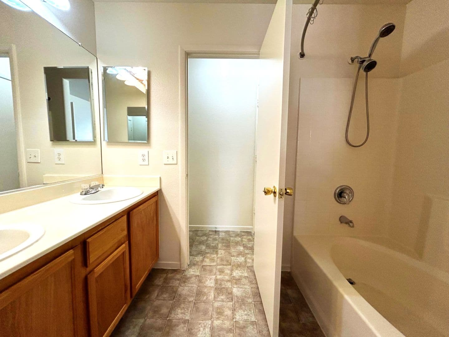 Las Vegas House: 4916 River Splash Ave
