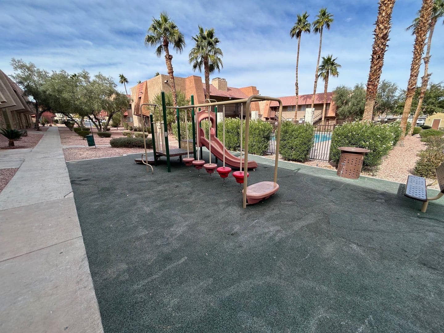 Las Vegas House: 5422 River Glen Dr. #377