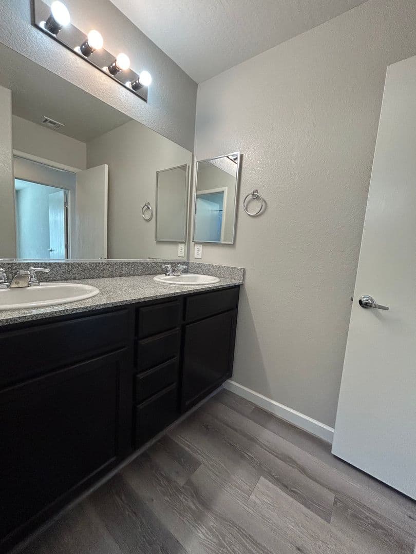 North Las Vegas Townhome: 3841 Thomas Patrick Ave.